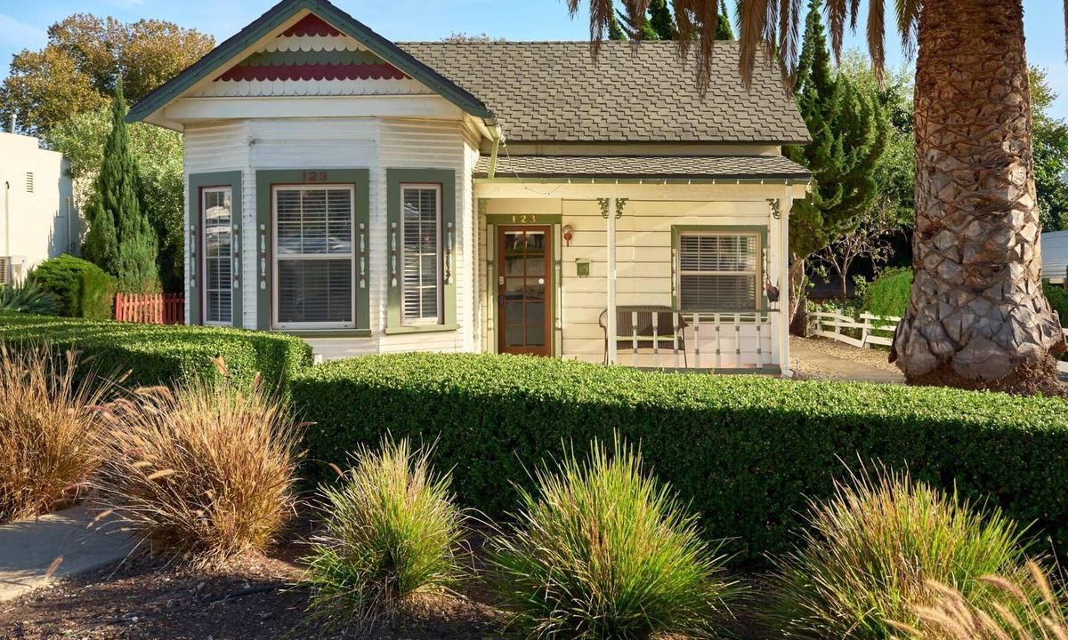 Arroyo Grande House | The Rooster House Arroyo Grande