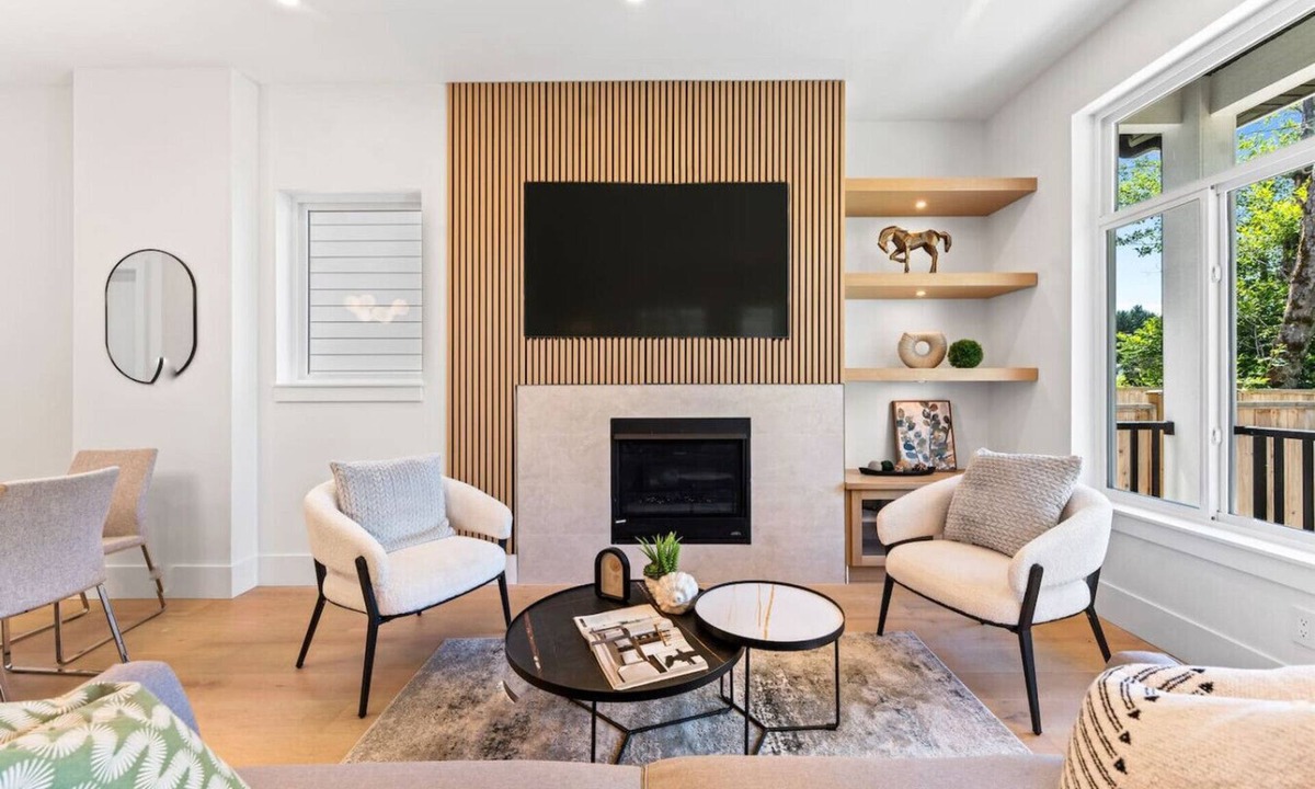Willoughby House | The Sedora | King Bed | Luxe