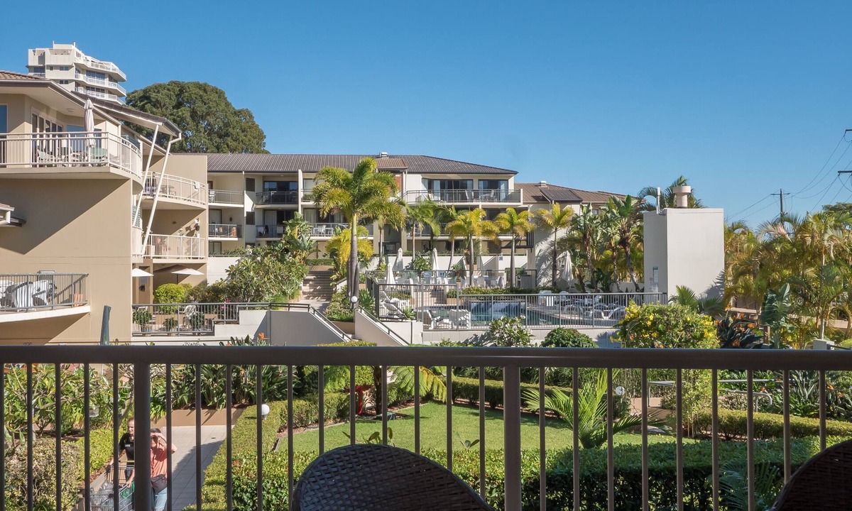 Burleigh Heads Hotel | The Village Holiday Apartments at Burleigh
