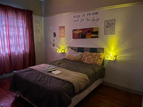 Port Elizabeth Central House | The Willow Whispers guest house