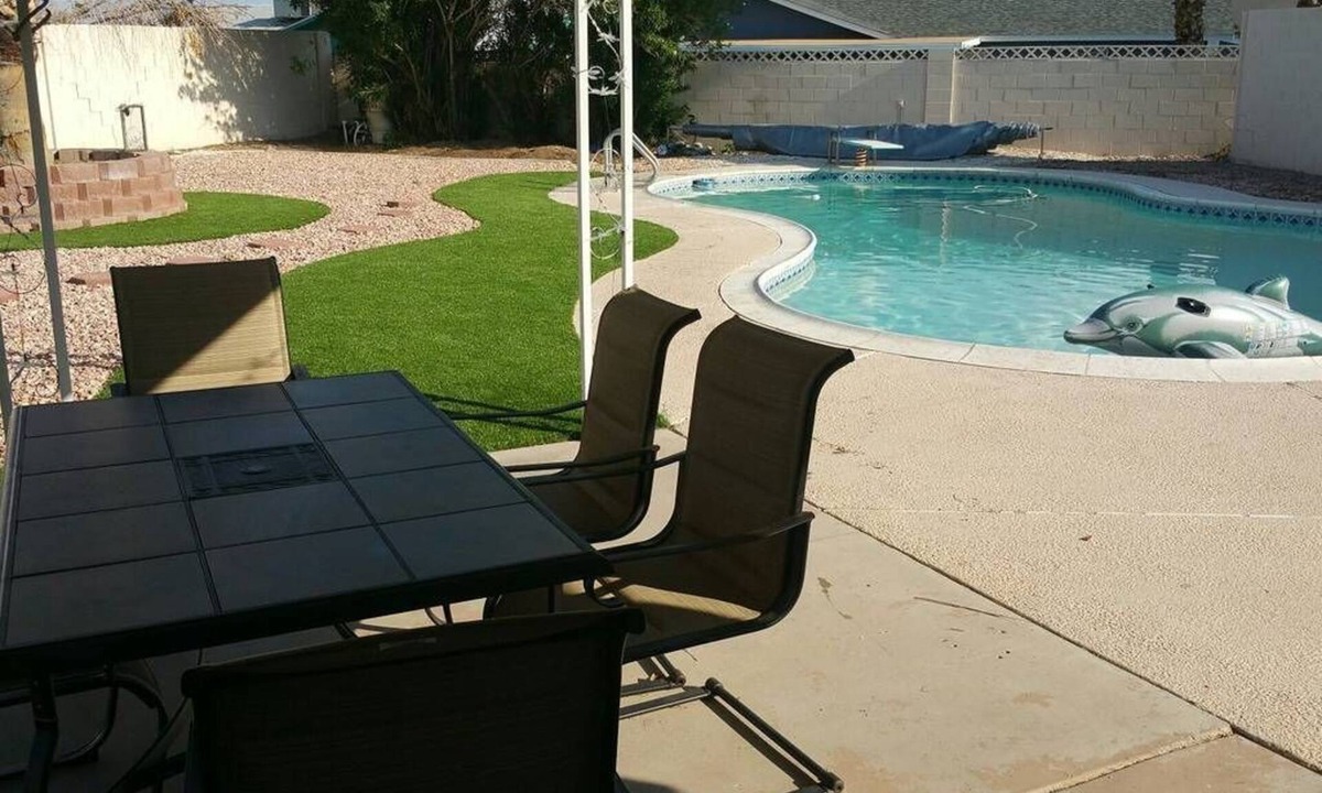 Summerlin House | Total Privacy cul de sac & no cleaning fee
