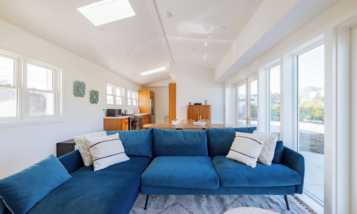 Central Malibu House | Traditional Home with modern furnishes in the coveted Point Dume neighborhood