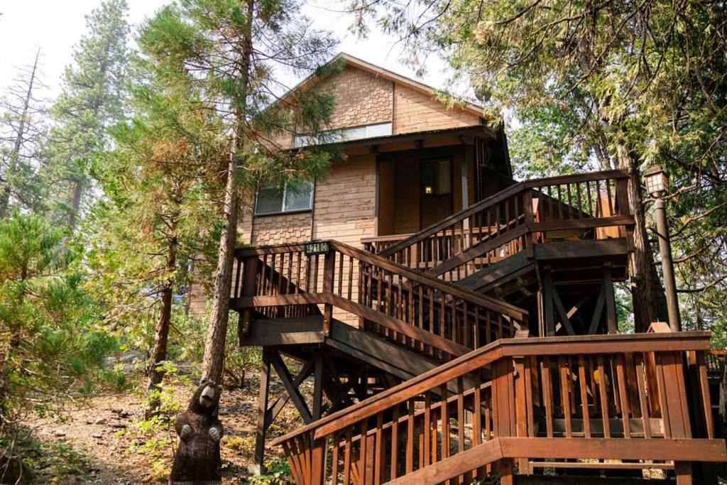 Sierra Cedars House | Treehouse Retreat Sleeps 10 Big Deck