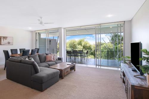 Red Hill Apartment | Treetop Horizons - Experience Red Hills Local Vibe