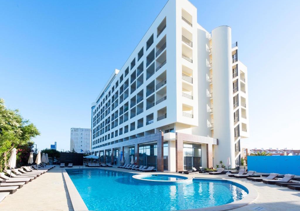 Costa de Caparica Hotel | TRYP by Wyndham Lisboa Caparica Mar