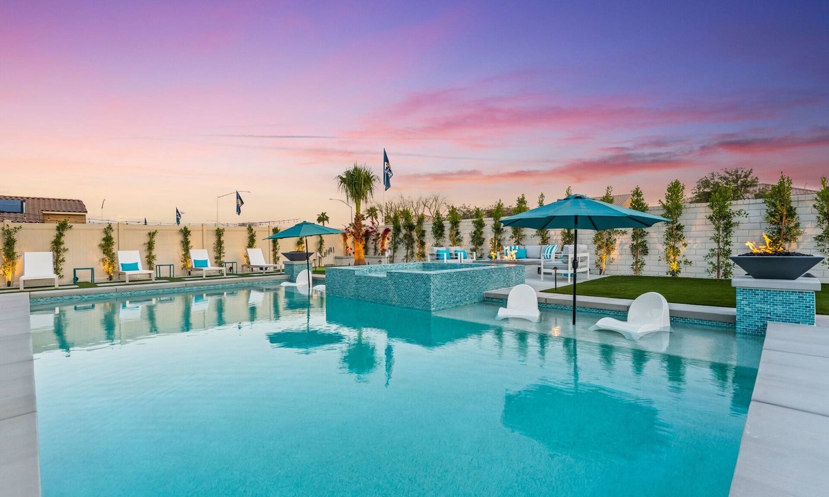 Coachella House | Turquoise Dream - Brand New, Close to festivals, Oversized Pool + golf + 3miles from festivals