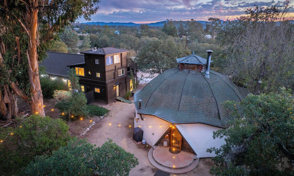 Atascadero House | Two Eclectic Houses*6 Acres*Wine Country!