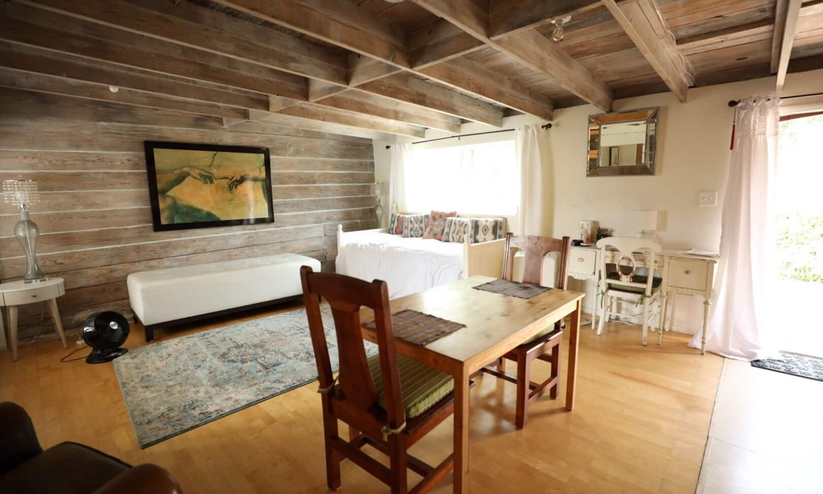 Malibu Apartment | Two Goat farm in Malibu Mountains, Cozy & Charming