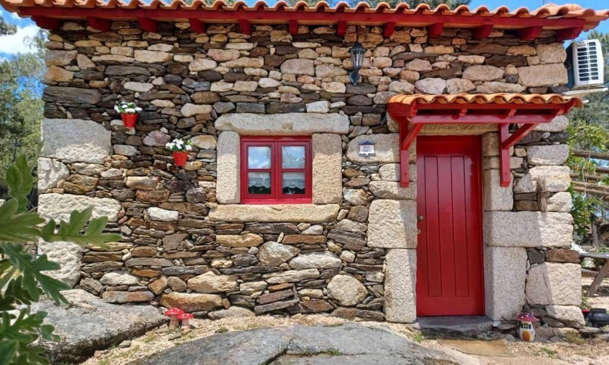 Tabuaco House | Typical house in the middle of nature