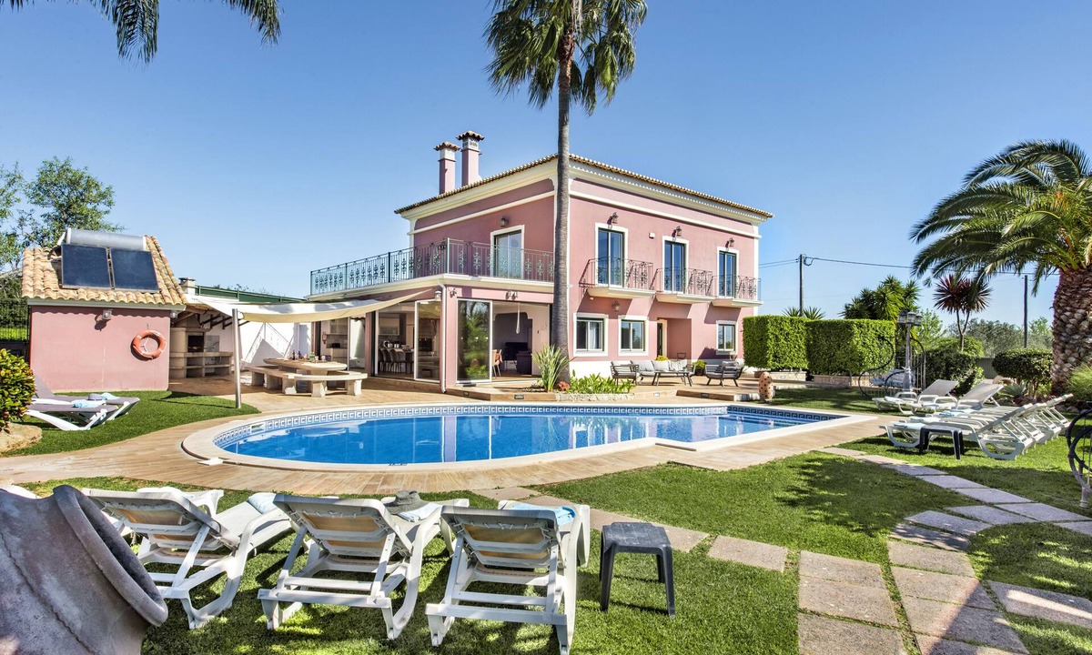 Albufeira Villa | Unique 6 Bedroom All Ensuite Villa in Algarve+Heated Pool (on request)