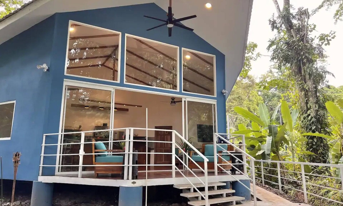 Puerto Viejo de Talamanca House | Unique Tropical design de Luxe - Playa Negra getaway