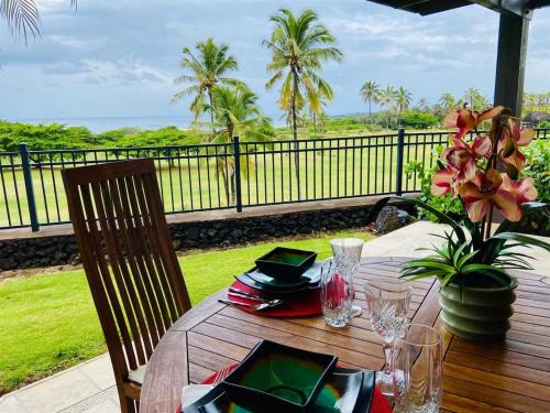 Punaluu House | Unit 18 Relaxing Oceanview Studio
