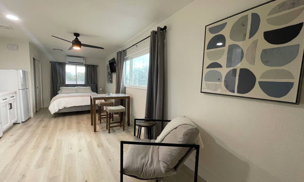 Salida Apartment | Updated Central Valley studio apartment #5 near hospitals and HWY 99