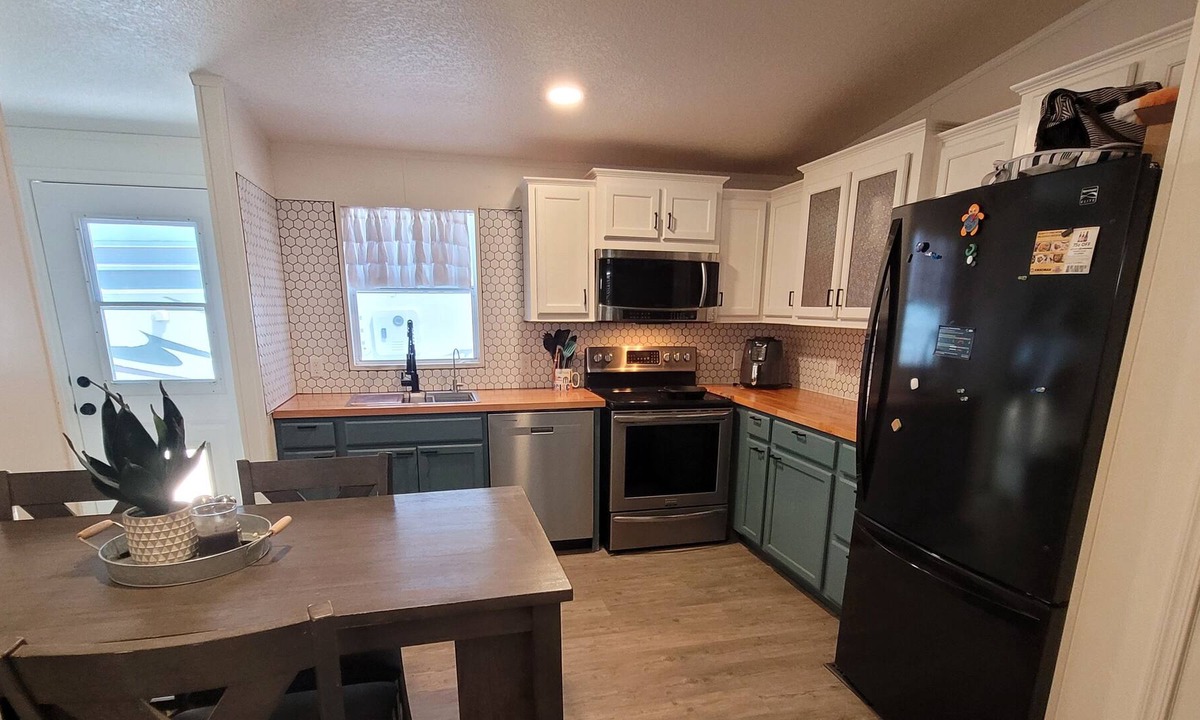 Cienega Springs House | Upriver home 15min to Parker