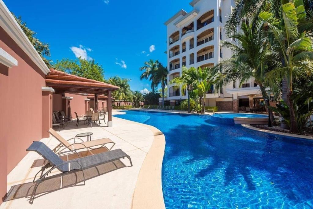 Playa Langosta Apartment | ✰Upscale 3Bdr condo✰ Incredible amenities ✰Fast wifi