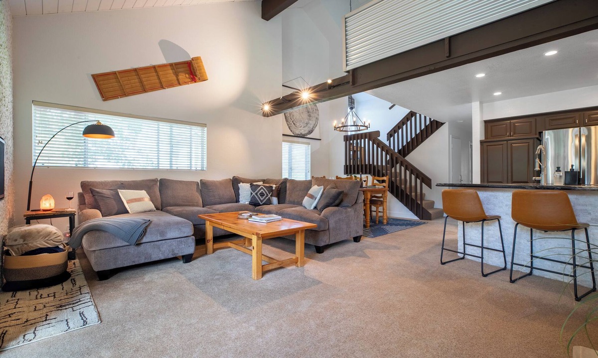 Mammoth Lakes Condo | Upscale Snowcreek Mountain View Chalet 2BR+Loft 3BA