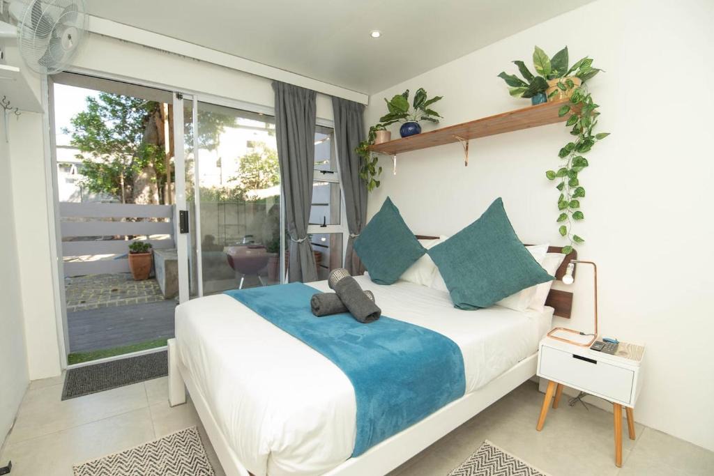 Humewood Apartment | Urban Oasis Studio