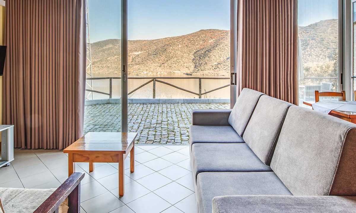 Freixo de Espada a Cinta Apartment | Vacation apartment for two people with impressive views of the picturesque Douro River.