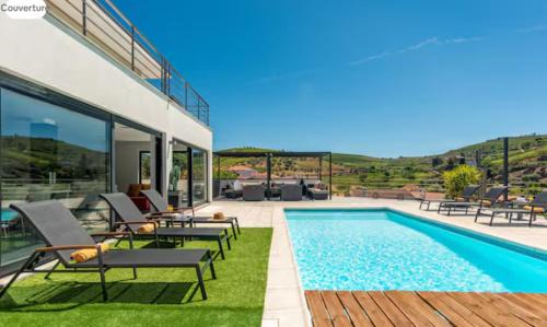Sao Joao da Pesqueira Villa | Valadouro Amazing Villa in Douro Valley - Pool