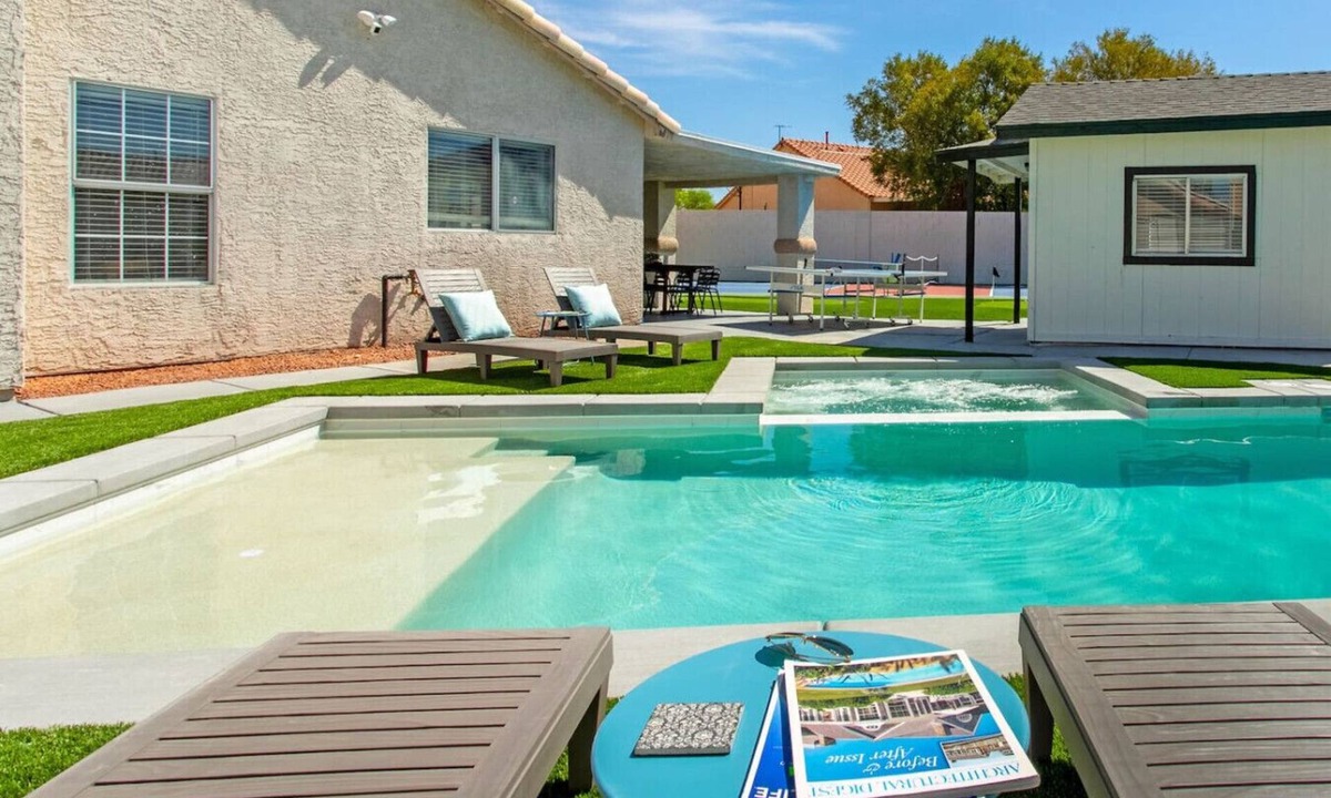 North Las Vegas House | Vegas Getaway Haven 6 BD w/Movie Room & Pickleball