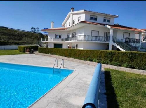 Bombarral Villa | Vergikosk House - villa 4 quartos com piscina privada