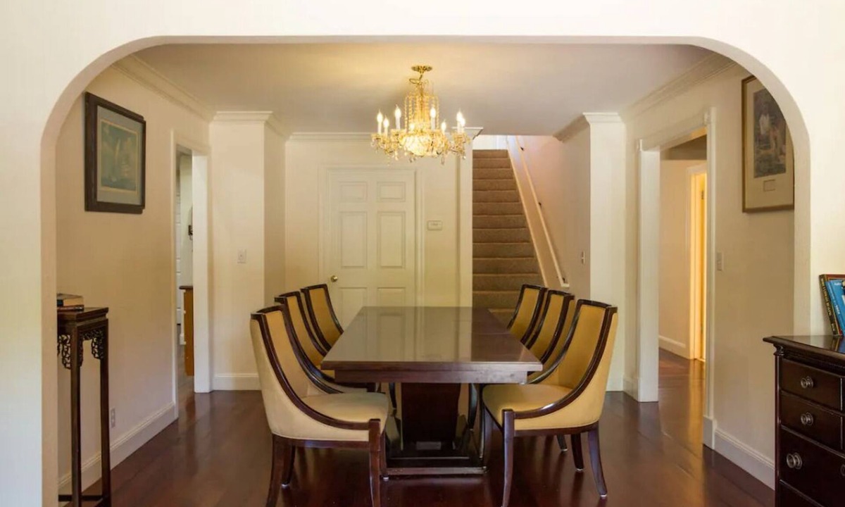 North Central House | Very clean spacious home available close to SFO and downtown Burlingame.