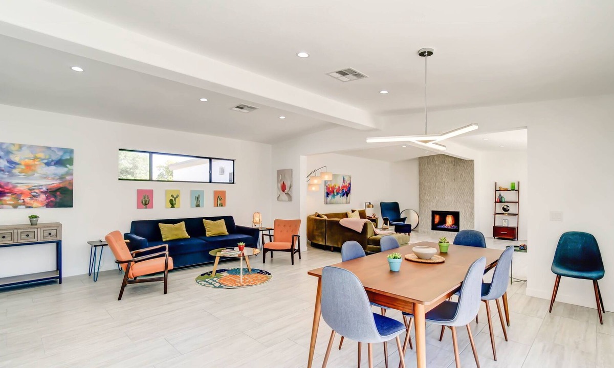 Sunmor House | Vibrant Mid-Century Jewel in Central Palm Springs