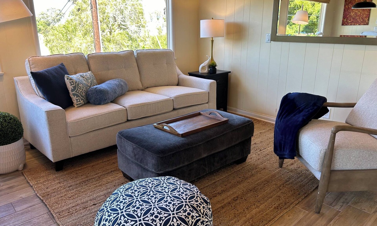 Alta Mesa House | Views, Ocean/Mountain, Hot Tub, AC, Walk to Mesa Village, Gated Yard
