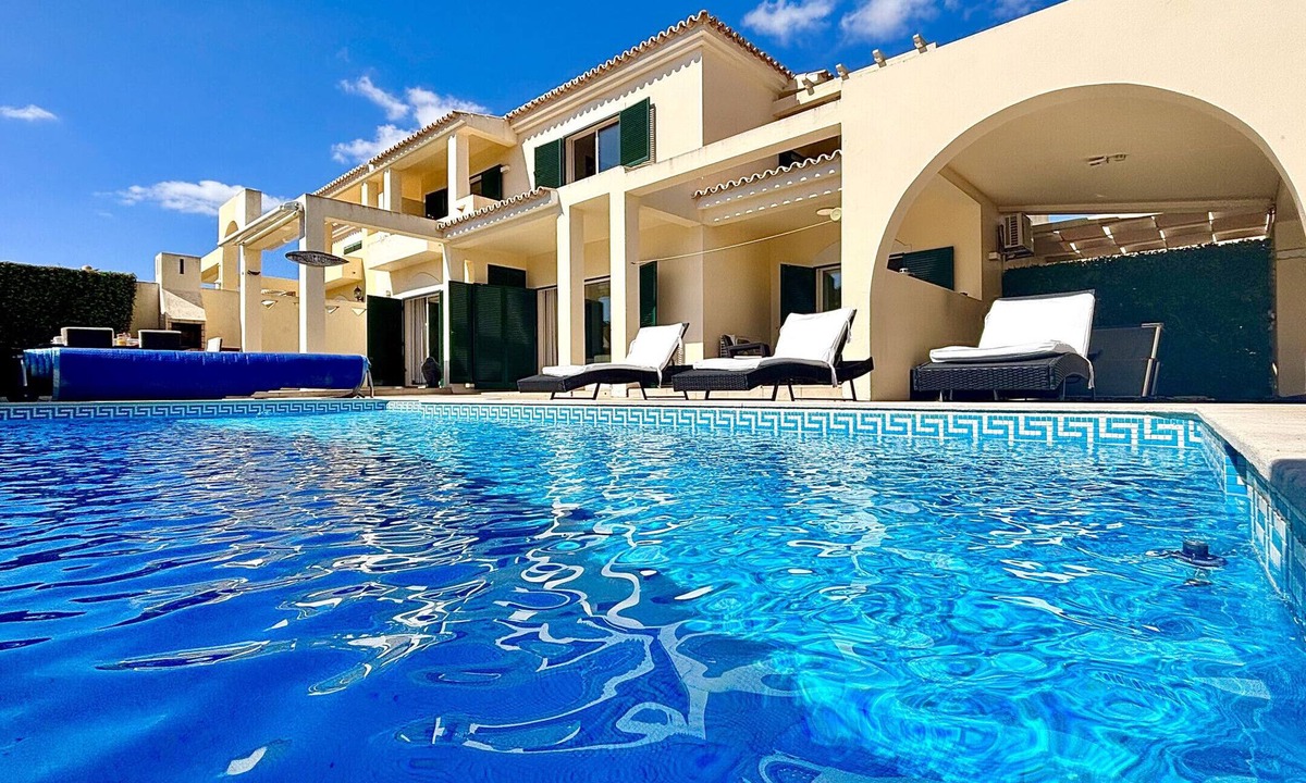 Vilamoura Villa | Vilamoura Golf Villa 2 by Homing