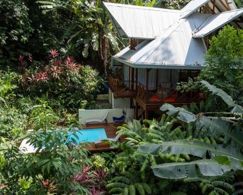Cocles Villa | Villa Colibri - Secluded Villa - Short Stroll to Beach, Shops & Restaurants
