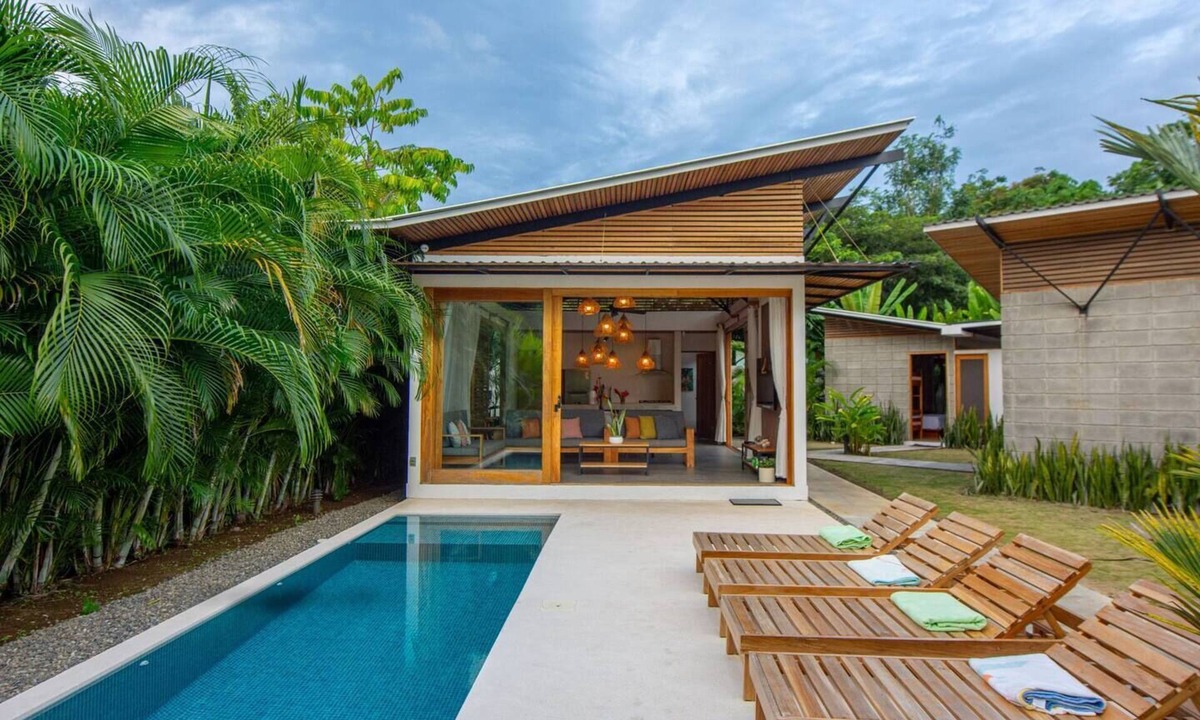 Puerto Viejo de Talamanca Villa | Villa Buke: 400 m from the beach, with pool