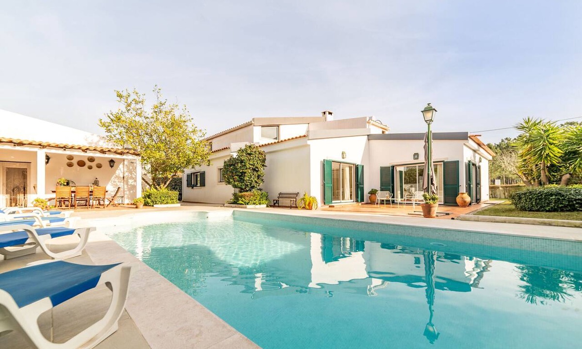 Belverde Villa | Villa Goreti - All-year beach vacation home with heated pool and house heating