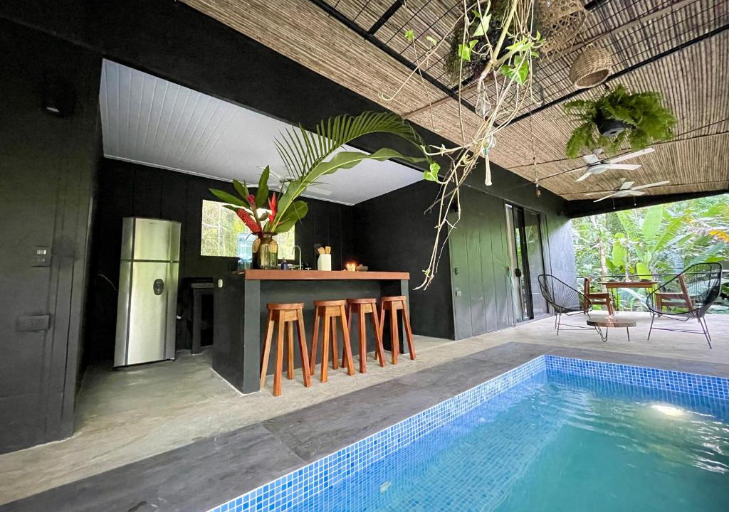 Cocles Villa | Villa JOEYSHE- New Luxury Villa with Pool & AC