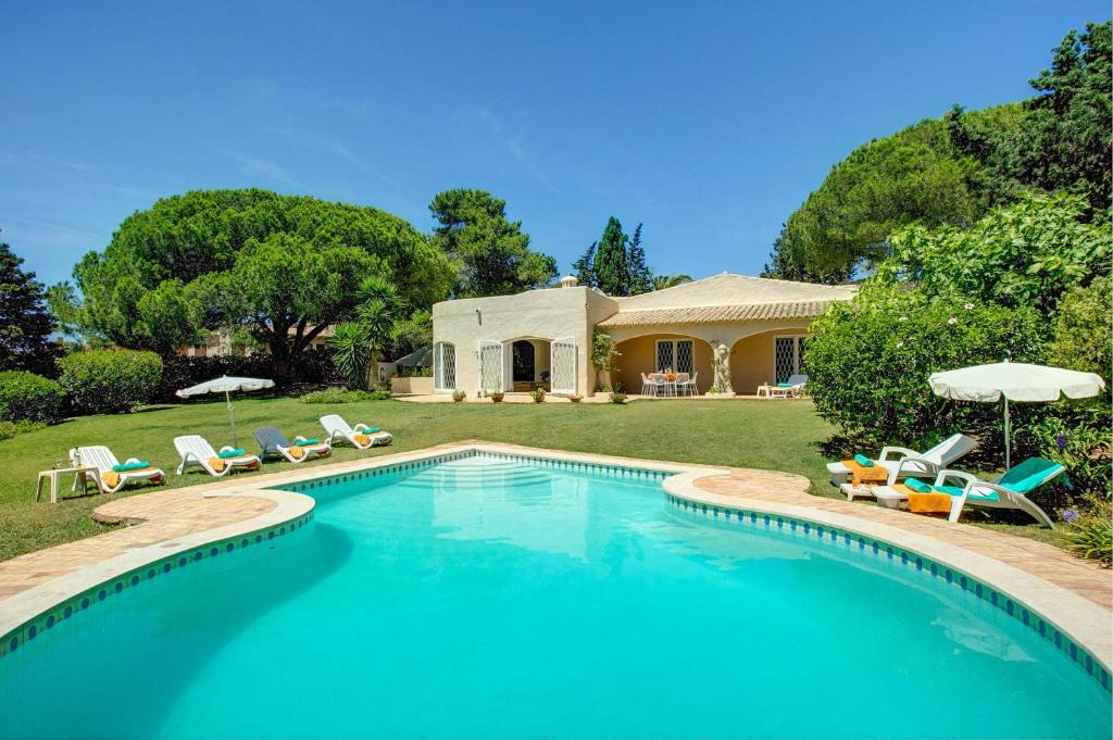 Porto de Mos Villa | Villa Sounia by Villa Plus