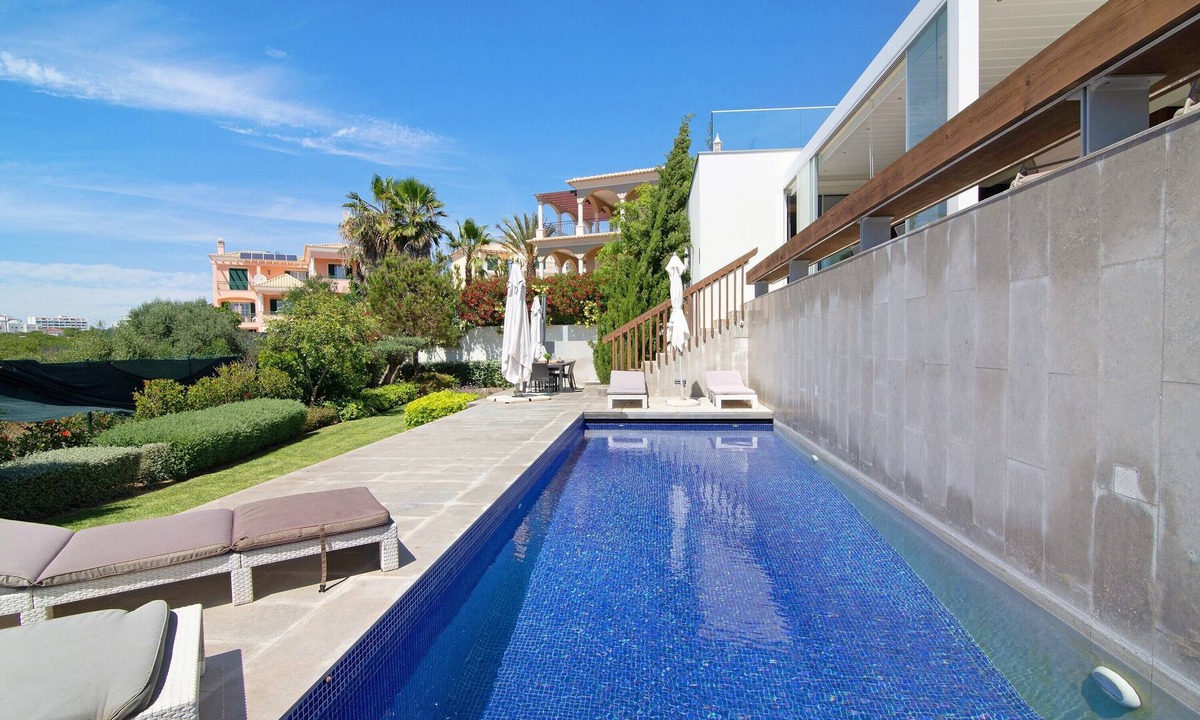 Montechoro Villa | Villa "Sweet Home Albufeira" with Private Pool, 2 Private Terraces & Wi-Fi