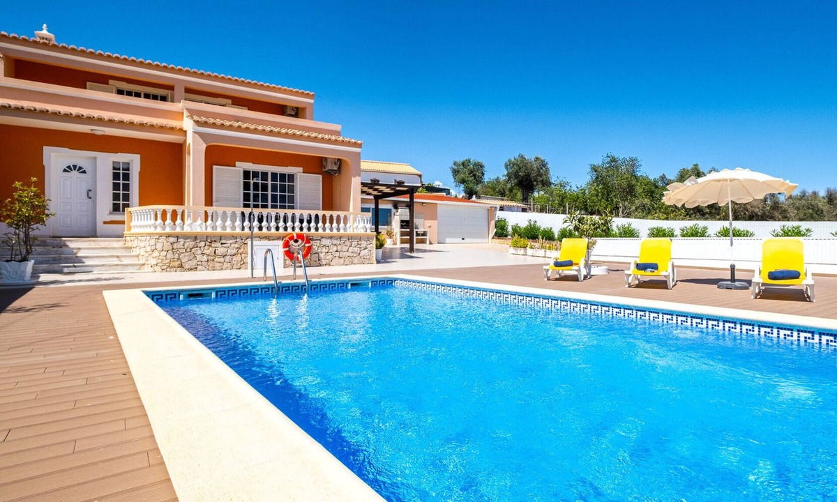 Vale de Parra Villa | Villa with BBQ, comfort and pool in Galé