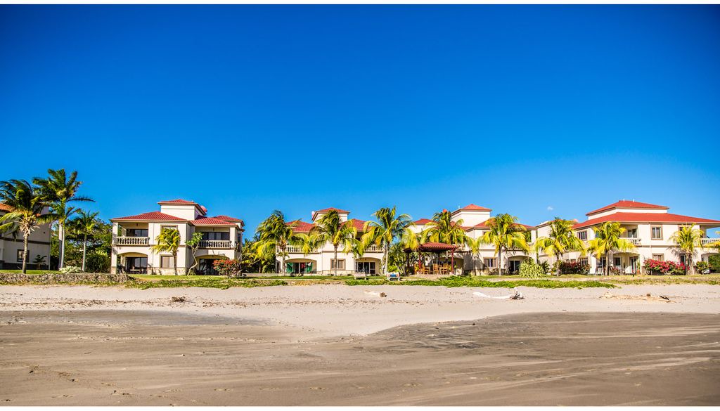 Rancho Santana Apartment | Villas Iguana A-16: Beachfront Condo