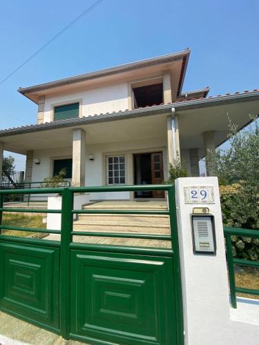 Fareja Villa | Vivenda Juliano Freitas