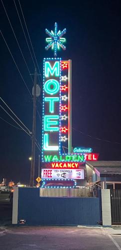 Sunrise Manor Hotel | Walden Motel