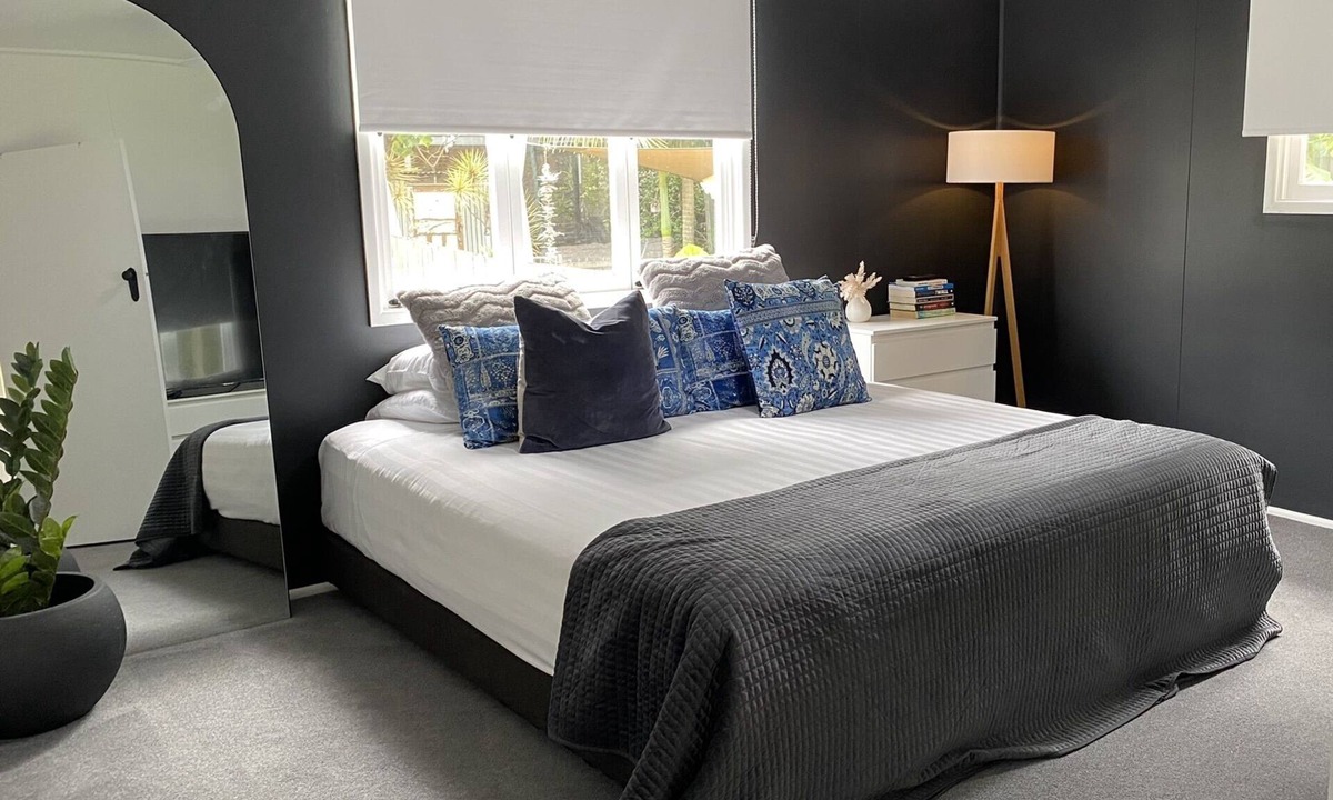Burleigh Heads House | Walk Everywhere - No Car Required!