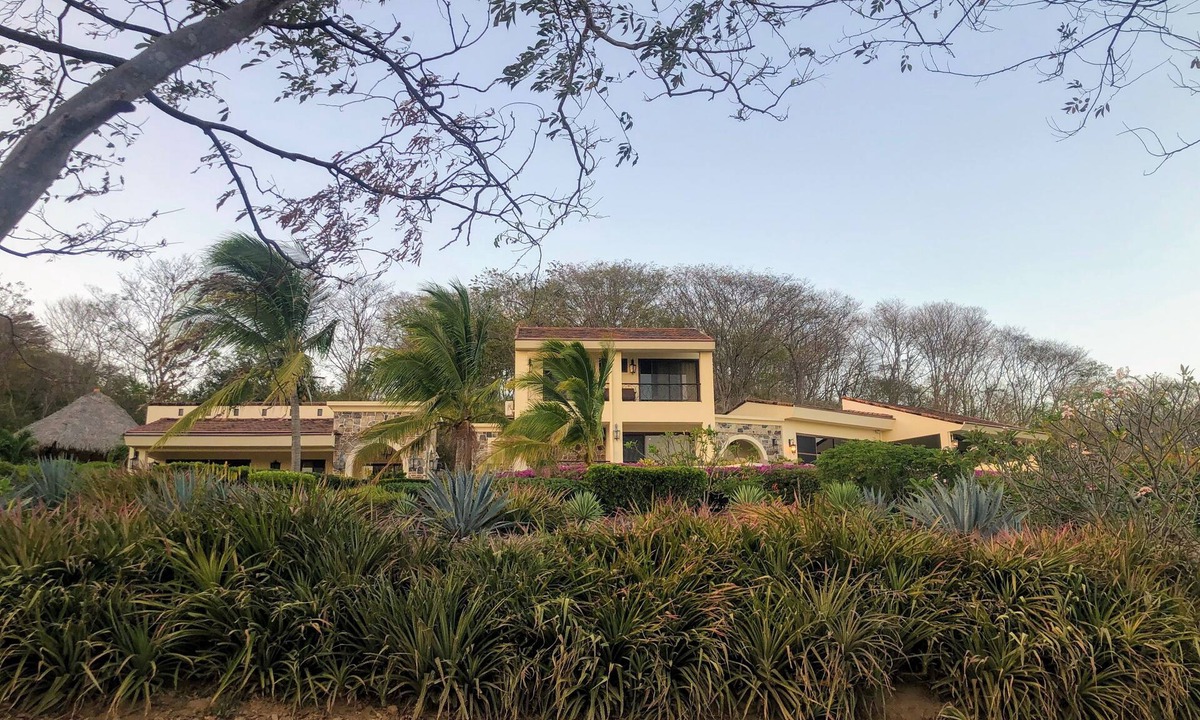 Rancho Santana House | Walk to the Beach in Rancho Santana
