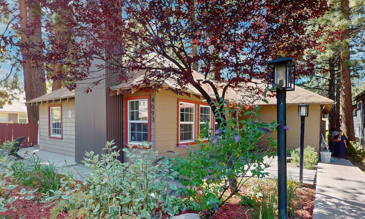 Lakeside Park Cabin | Walkable home just 3 blocks to Heavenly Village w/hot tub & firepit