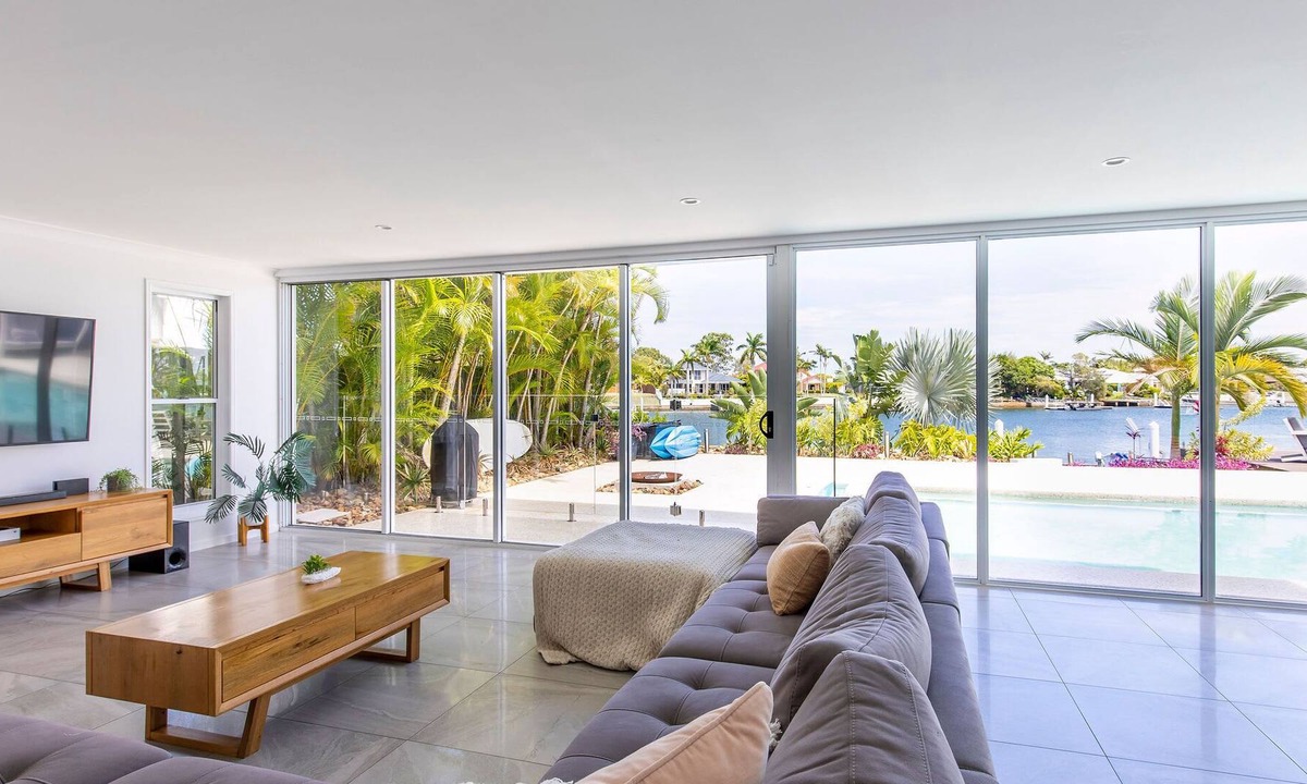 Pelican Waters House | Waterfront Luxury Living - Pelican Waters Paradise