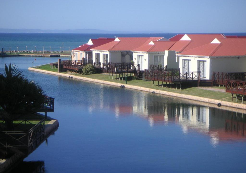 Marina Martinique Apartment | WatersideLiving MS11
