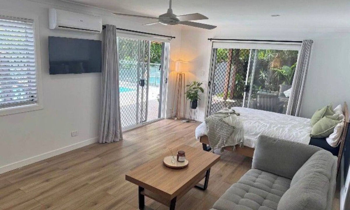 Runaway Bay House | Welcome To Pebble Beach Retreat Hope You Enjoy Your Stay With Us nnThank You😁