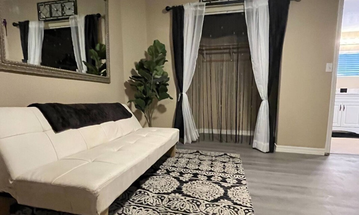 Cienega Springs House | Welcome to the River House! Bright peaceful desert/river home.