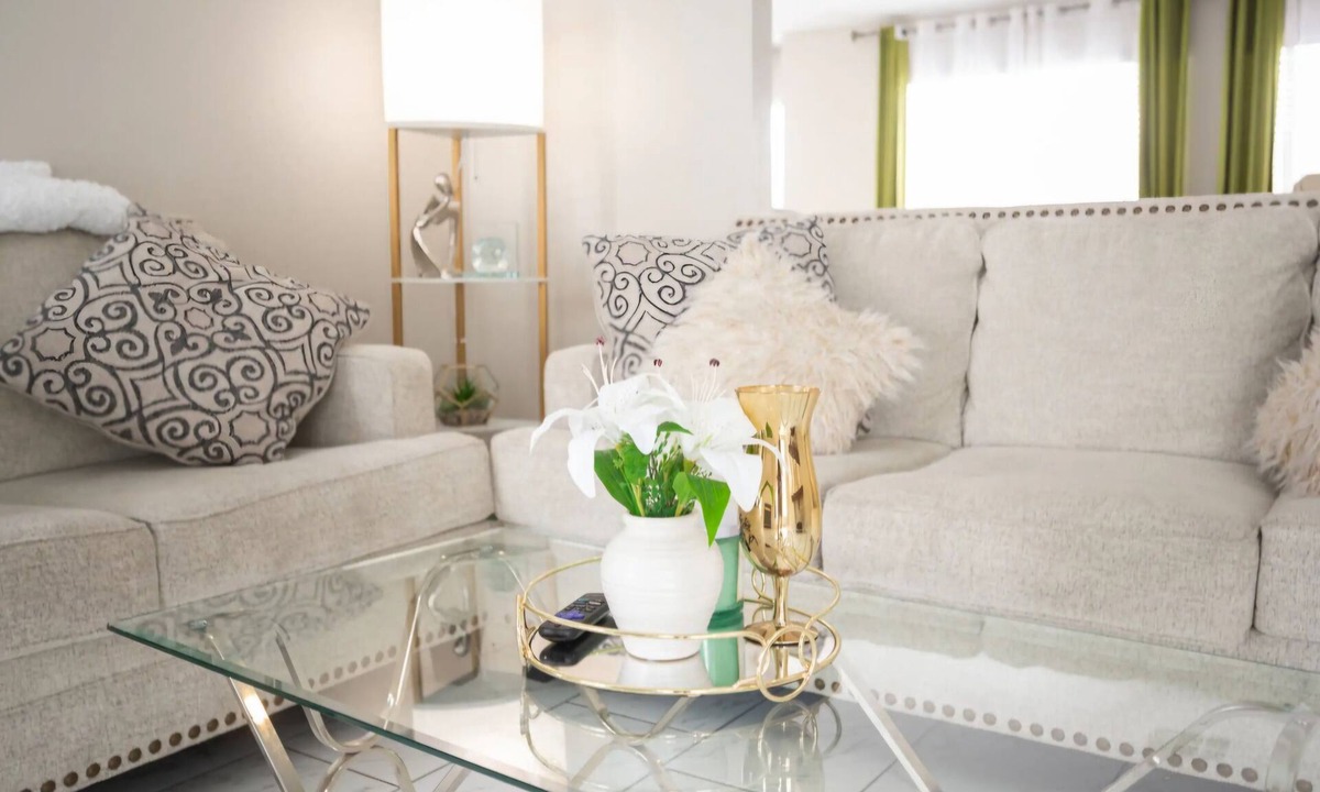 North Las Vegas House | Welcome to your chic escape North Las Vegas perfect for relaxation and adventure