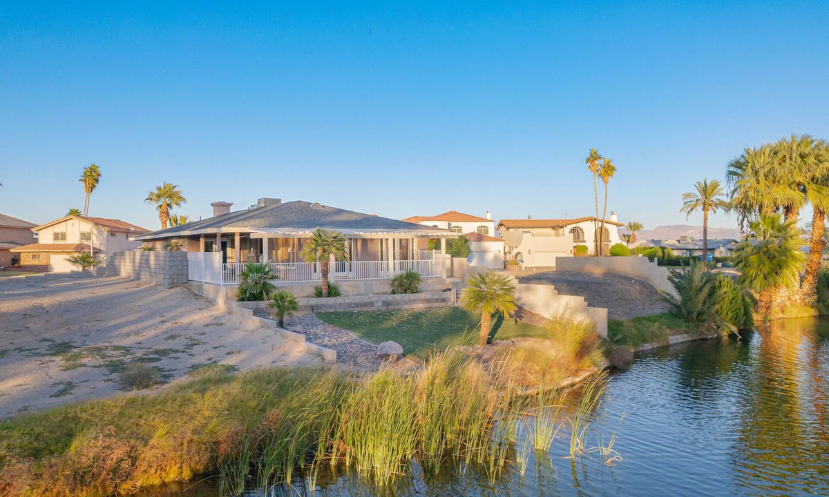 Colorado Shores House | Well-appointed home just steps from the Colorado river!
