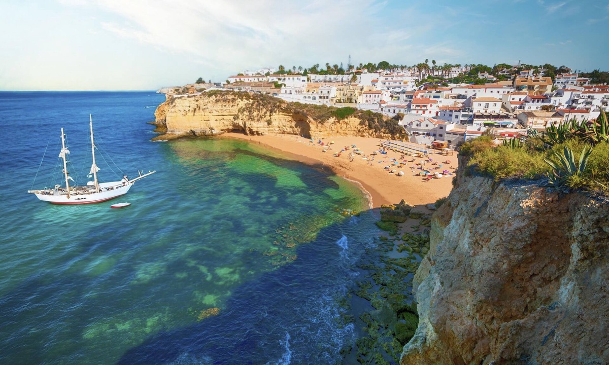 Carvoeiro House | Welwitshia guest house