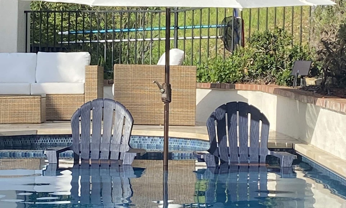 Atascadero House | West Side 3BR/3BA - En suite layout, Pool&Hot Tub, nestled in oak covered hills!